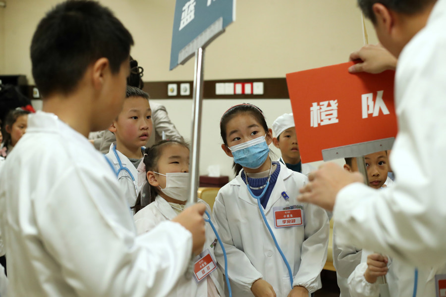 傅利叶机器人应用于就医场景，孩子们走进上海国际医学中心感受智能康复科技(图6)